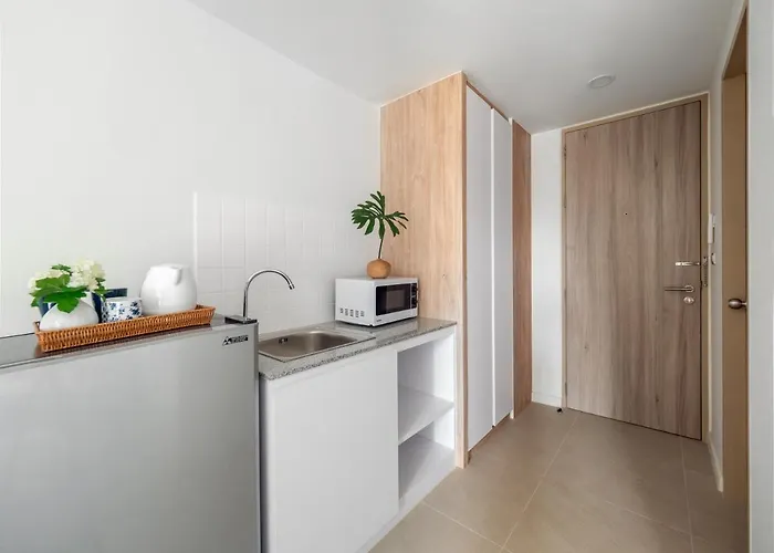 Blu 395 Ari-saphan Khwai 4*
