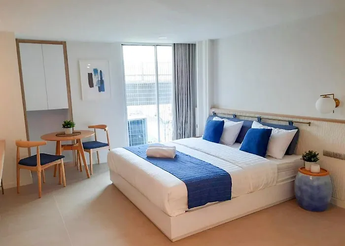 Blu 395 Ari-saphan Khwai 4*