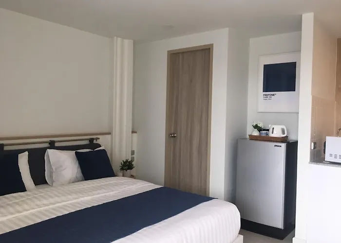 Blu 395 Ari-saphan Khwai ホテル 4*