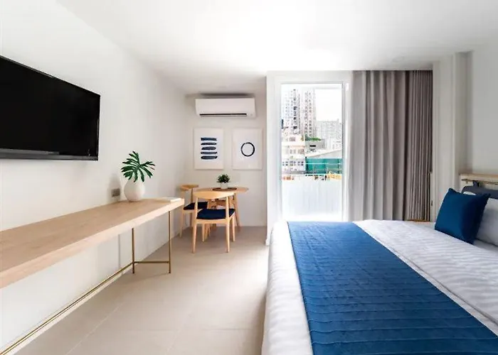 Hotel Blu 395 Ari-saphan Khwai 4*