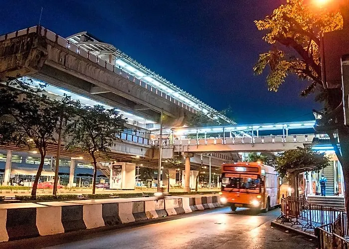 Blu 395 Ari-saphan Khwai